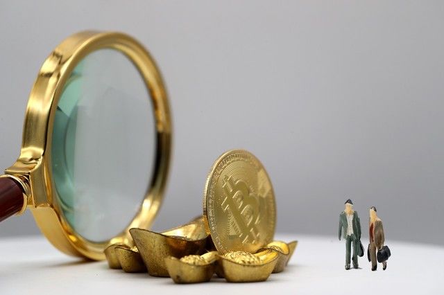 如何评估基金产品的投资价值和表现？不同基金有哪些优势和不足？